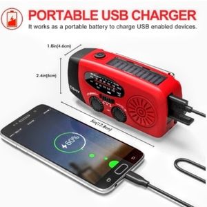 Hand & Solar Powered Flashlight Radio & USB